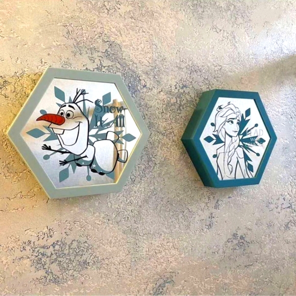 Frozen II Elsa Infiniti Mirror Light NWT - Picture 6 of 7